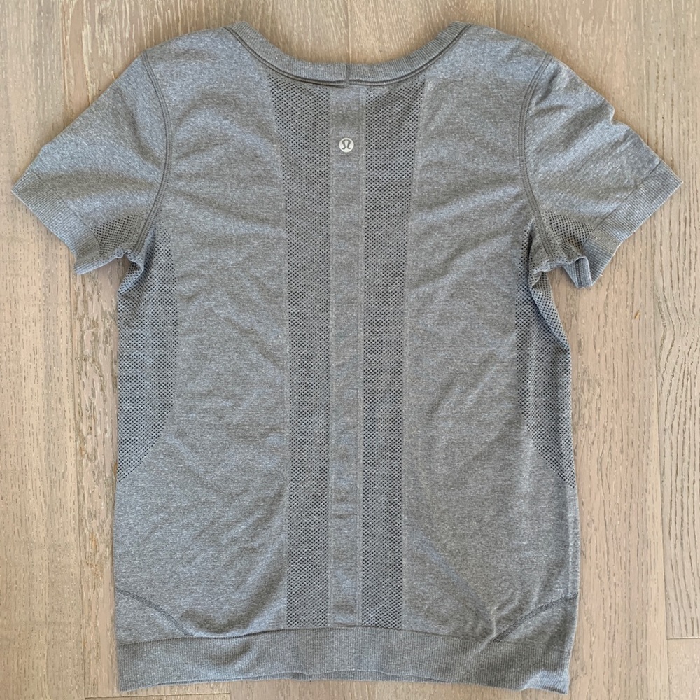 Lululemon Swiftly Relaxed Short Sleeve